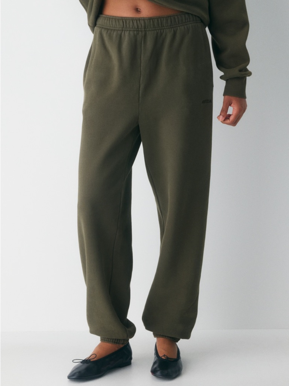 Aritzia Olive Green Sweatfleece Joggers